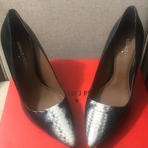 Donald J Pliner 3 1/2 inch pump heel